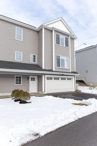 $565,000 | 35 Pouts Lane, Unit 35, Uxbridge, MA 01569