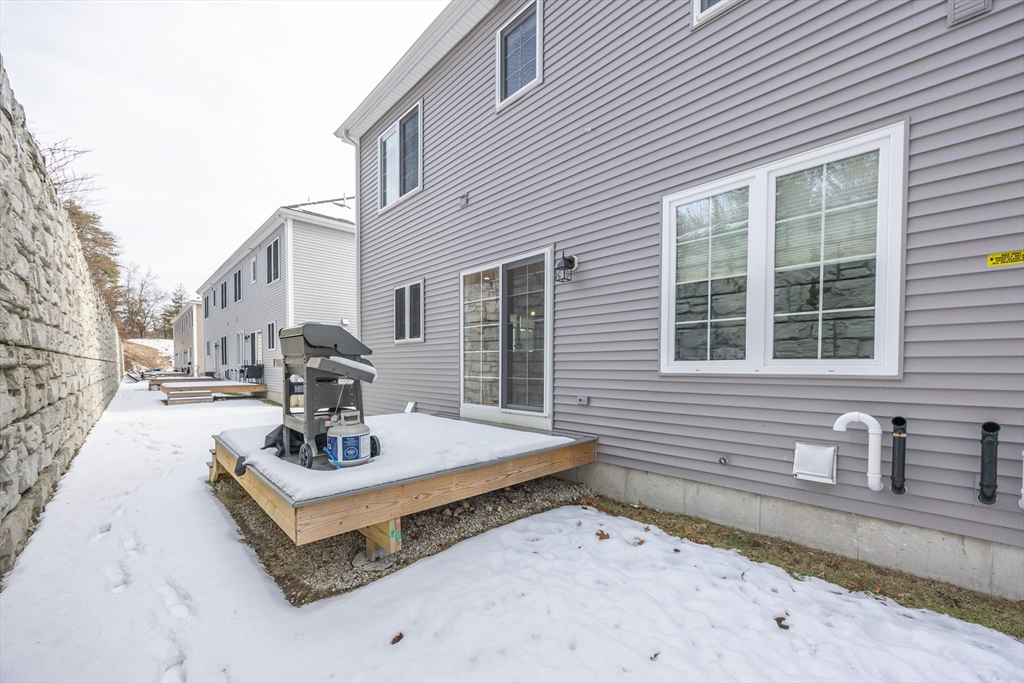 35 Pouts Lane, Unit 35 Uxbridge, MA 01569 - Photo 2 of 42