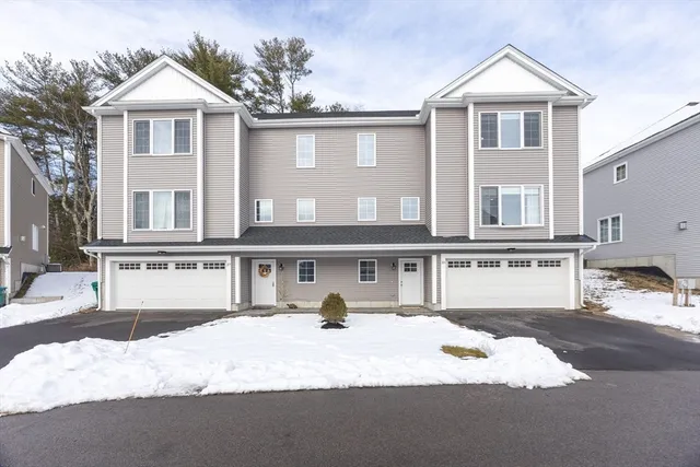 $565,000 | 35 Pouts Lane, Unit 35, Uxbridge, MA 01569