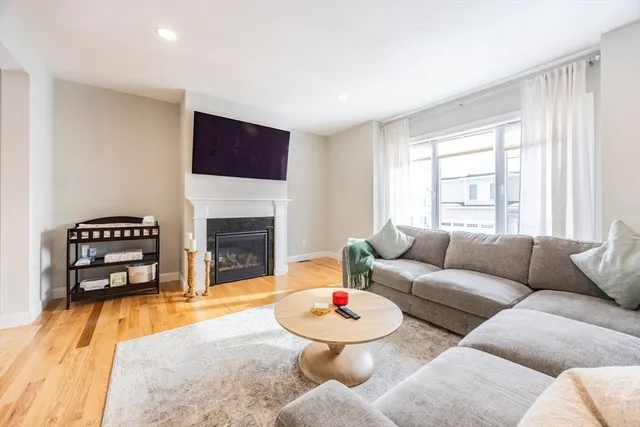 $565,000 | 35 Pouts Lane, Unit 35, Uxbridge, MA 01569