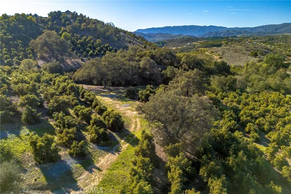 $369,000 | 14 Via Vaquero Road, Temecula, CA 92590