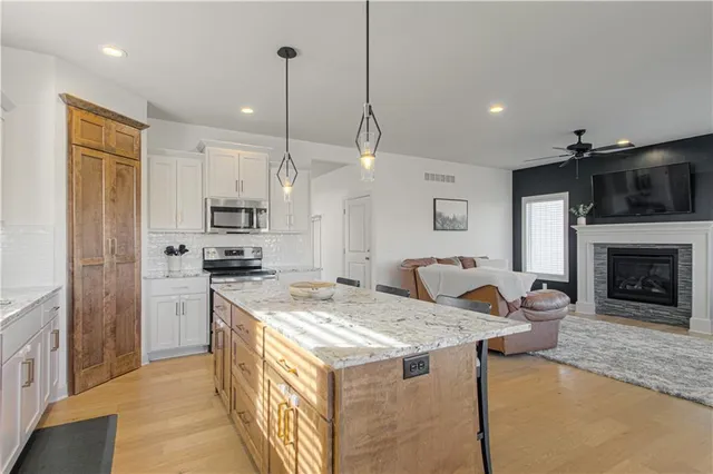 $495,000 | 17761 Houston Street, Gardner, KS 66030