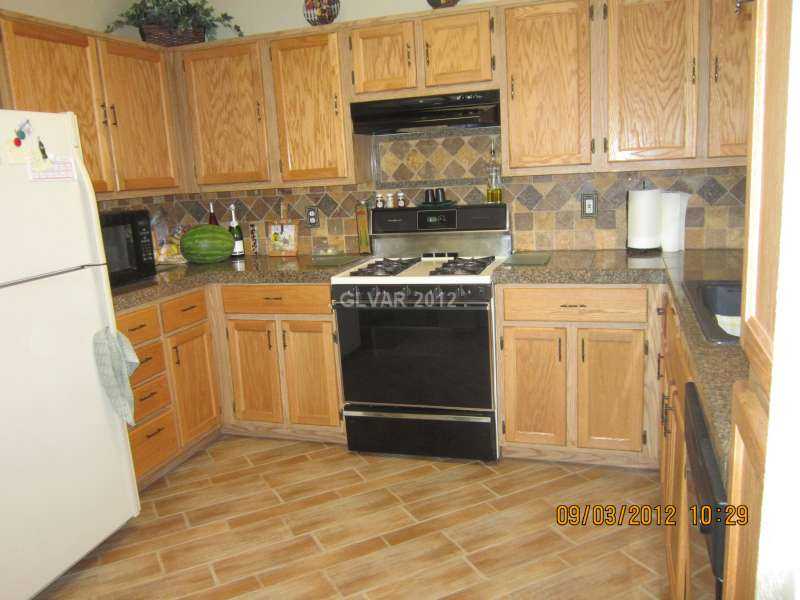 532 Sutters Mill Road Henderson, NV 89014 - Photo 5 of 15 Kitchen.
