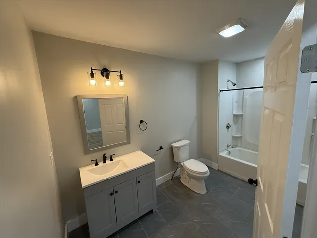 $2,400 | 697 Manton Avenue, Providence, RI 02909