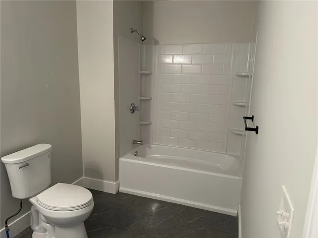 $2,400 | 697 Manton Avenue, Providence, RI 02909