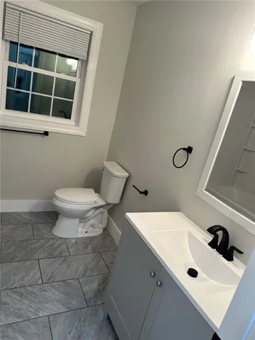 $2,400 | 697 Manton Avenue, Providence, RI 02909