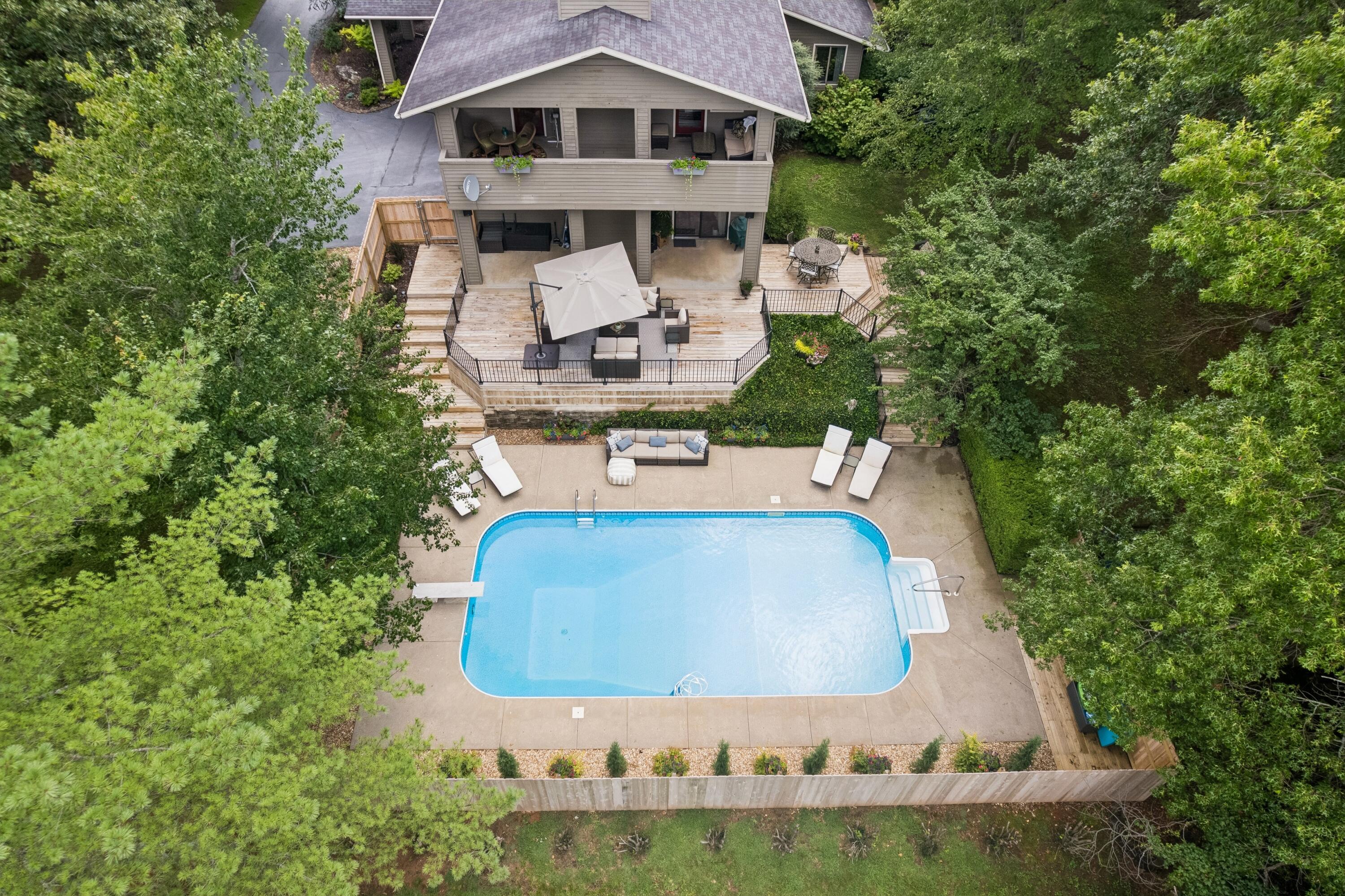 4550 East Bannister Road Springfield, MO 65809 - Photo 2 of 49 Backyard