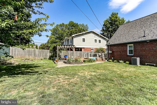 $2,195 | 3010 Dickinson Avenue, Camp Hill, PA 17011