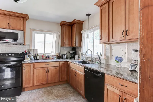 $2,195 | 3010 Dickinson Avenue, Camp Hill, PA 17011