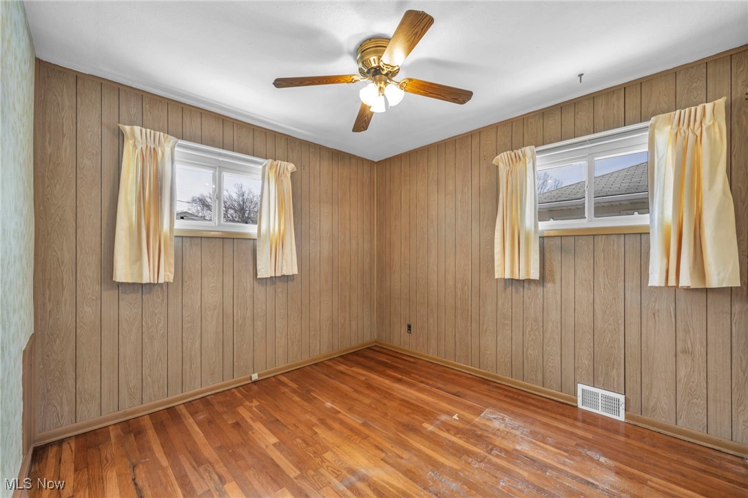 28744 Forest Road Eastlake, OH 44095 - Photo 15 of 32