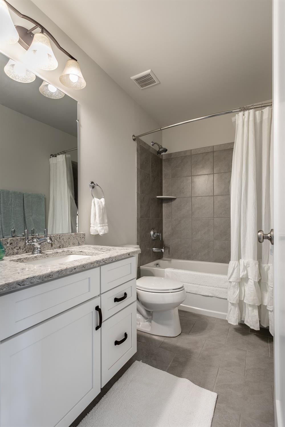 2868 Hardwick Road Ann Arbor, MI 48105 - Photo 16 of 28 Photo 16