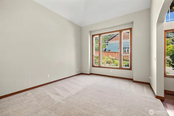 $899,950 | 6408 179th Avenue East, Lake Tapps, WA 98391