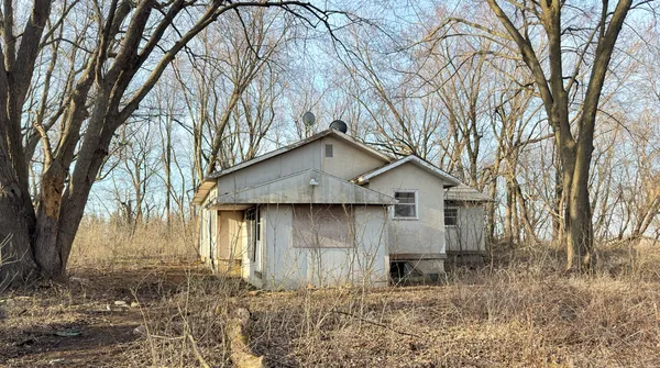 $120,000 | 52377 120th Avenue, West Concord, MN 55985