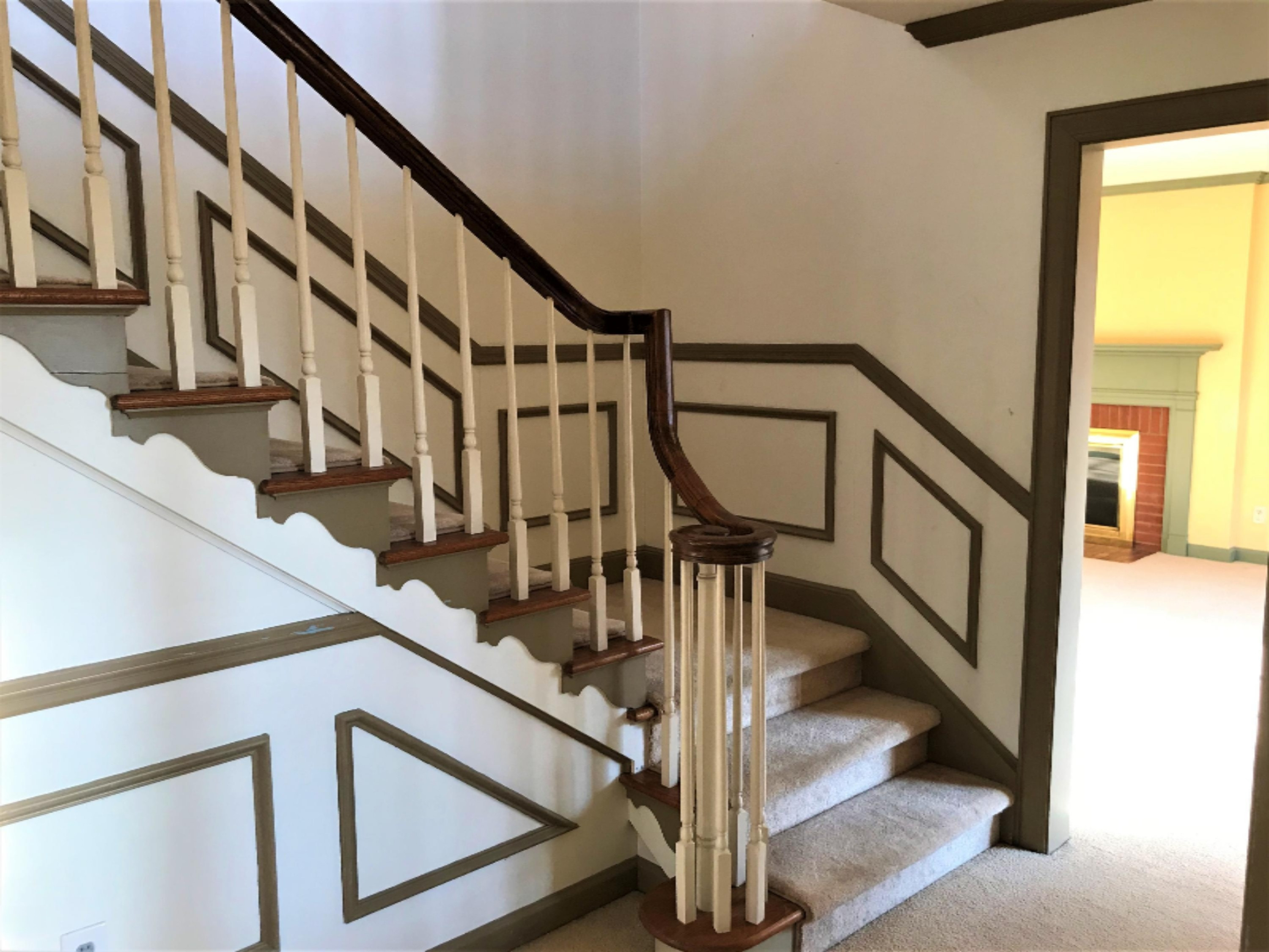 825 Wesaw Road Niles, MI 49120 - Photo 8 of 41 Entry Stairway