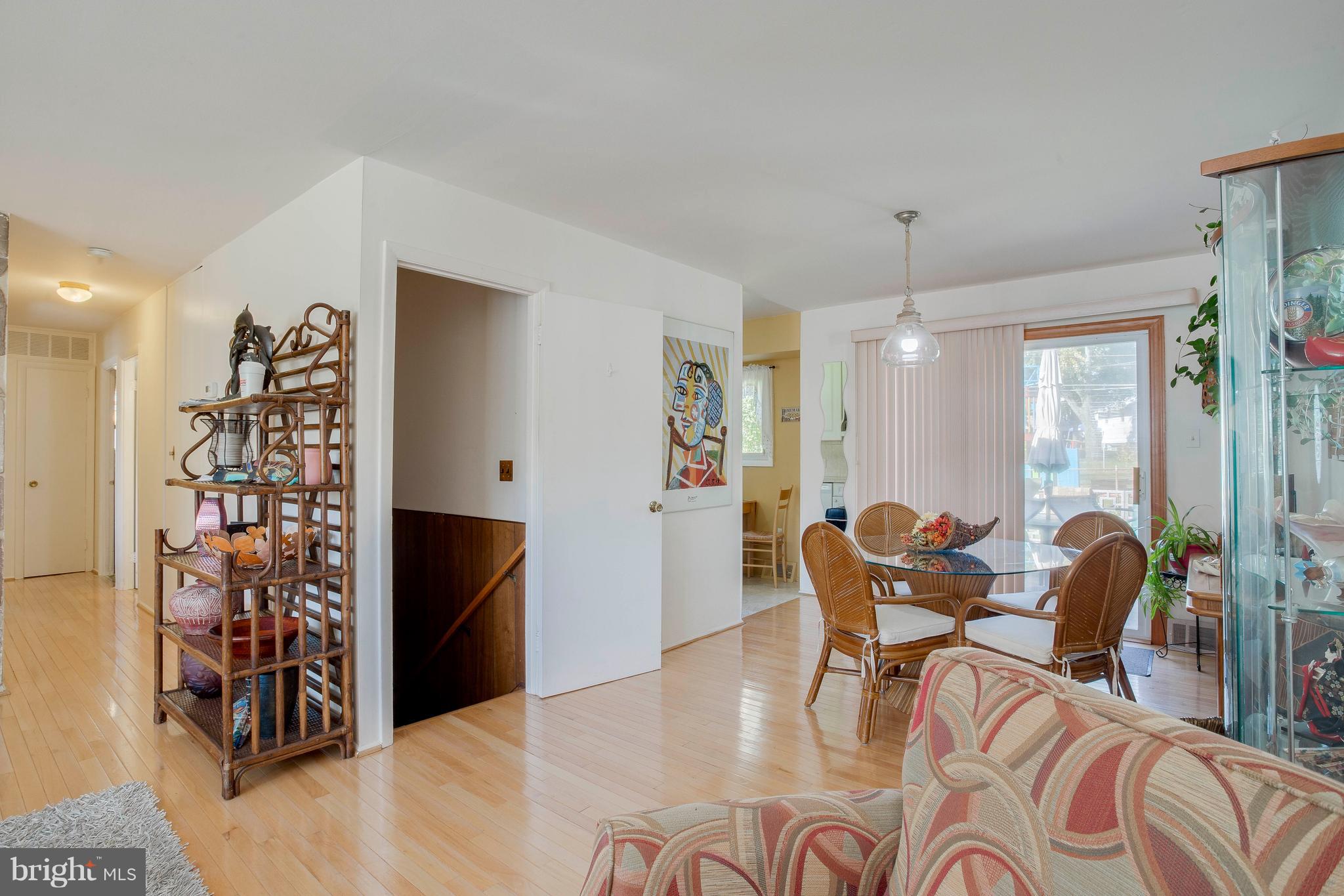 256 Candytuft Road Reisterstown, MD 21136 - Photo 10 of 37 a dining room with furniture and wooden floor