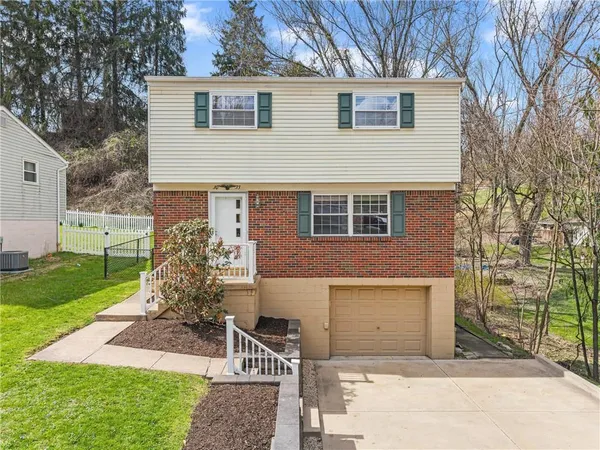 $195,000 | 3033 Universal Road, Pittsburgh, PA 15235