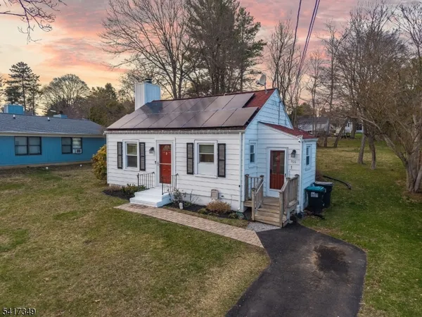 $2,250 | 155 Center Street, Clinton, NJ 08809