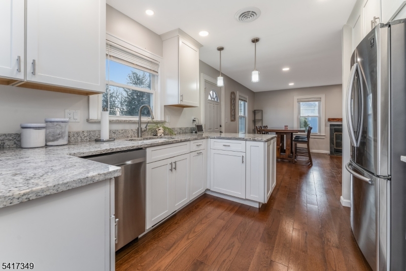 155 Center Street Clinton, NJ 08809 - Photo 9 of 36