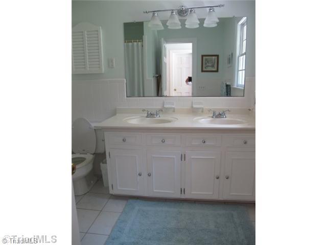 451 Archer Road Winston-Salem, NC 27106 - Photo 11 of 16 Master Bath/Spa.