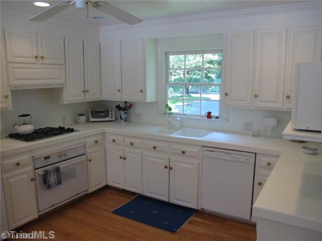 451 Archer Road Winston-Salem, NC 27106 - Photo 5 of 16 Kitchen.