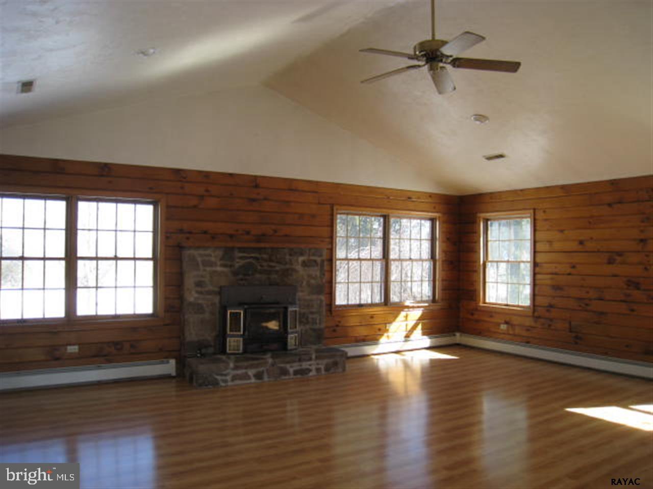 305 Peepytown Road East Berlin, PA 17316 - Photo 3 of 14 Gallery Image 3