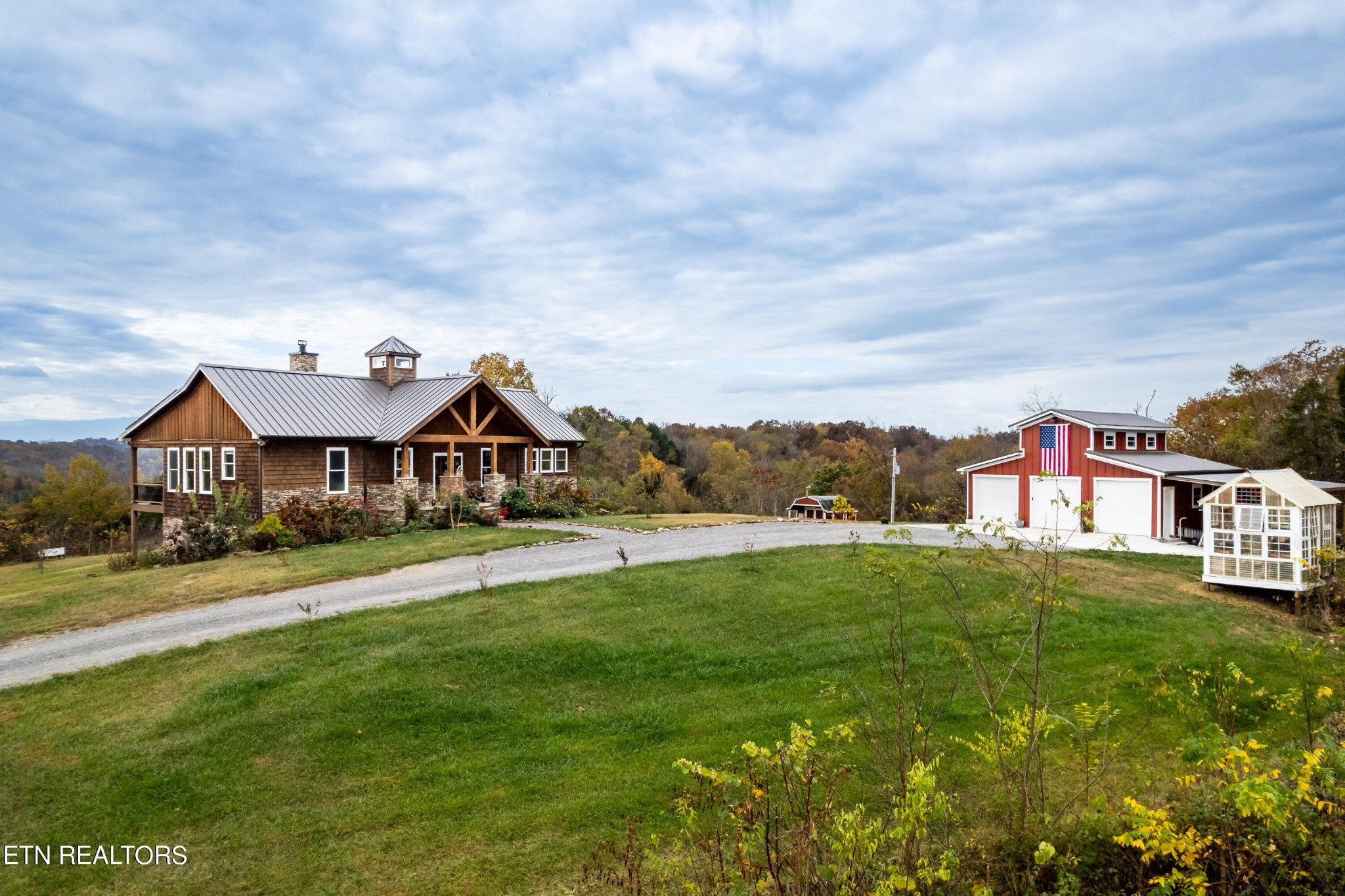 2998 Rocky Hollow Road Newport, TN 37821 - Photo 3 of 37 a front view of a house with a big yard