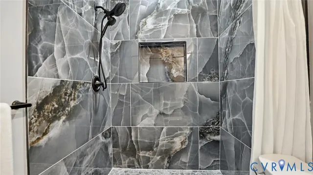 a picture of a bathroom