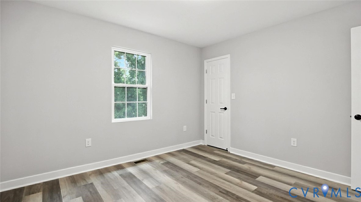 409 Mistletoe Street Petersburg, VA 23803 - Photo 28 of 40 a view of room with window