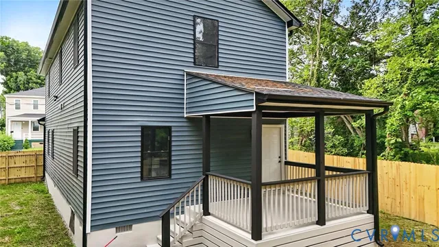 a view of a backyard with plants