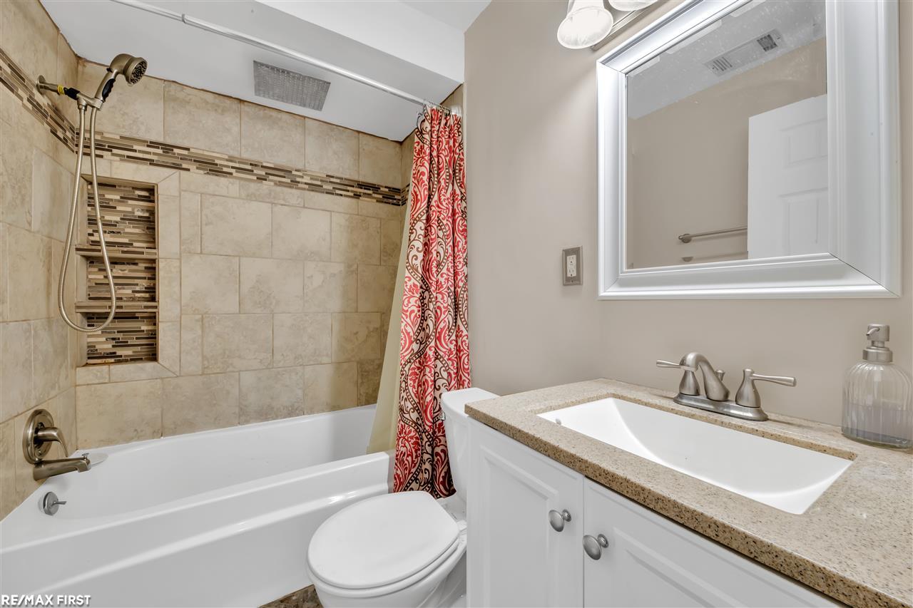 32116 Henry Ruff Road Romulus, MI 48174 - Photo 15 of 27 50038079-14.JPG