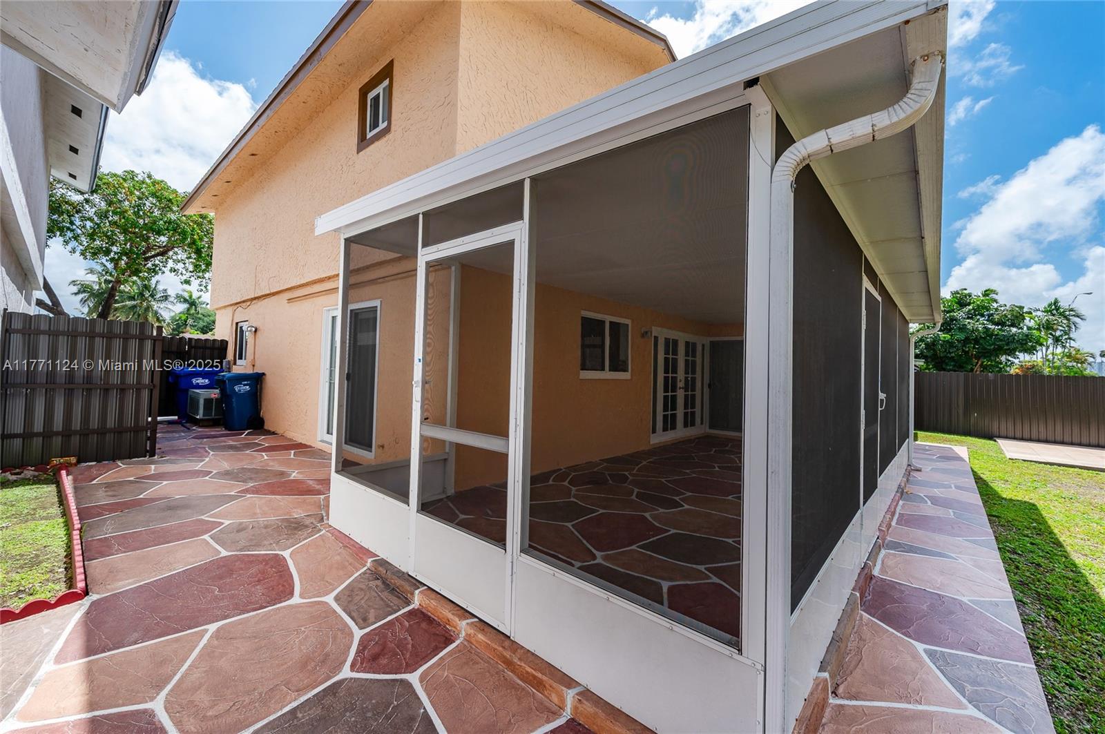 1007 Northwest 106th Ave Circle Miami, FL 33172 - Photo 21 of 41