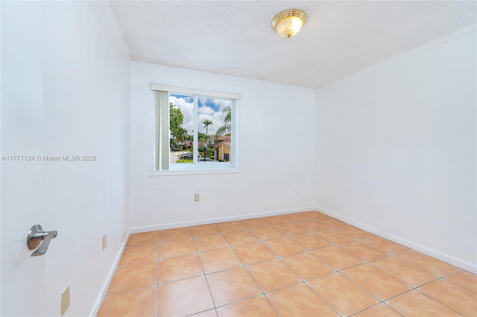 1007 Northwest 106th Ave Circle Miami, FL 33172 - Photo 35 of 41