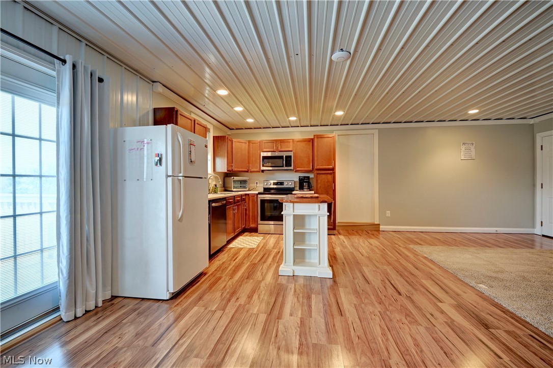 7839 Chestnut Ridge Road Northwest Beach City, OH 44608 - Photo 21 of 48