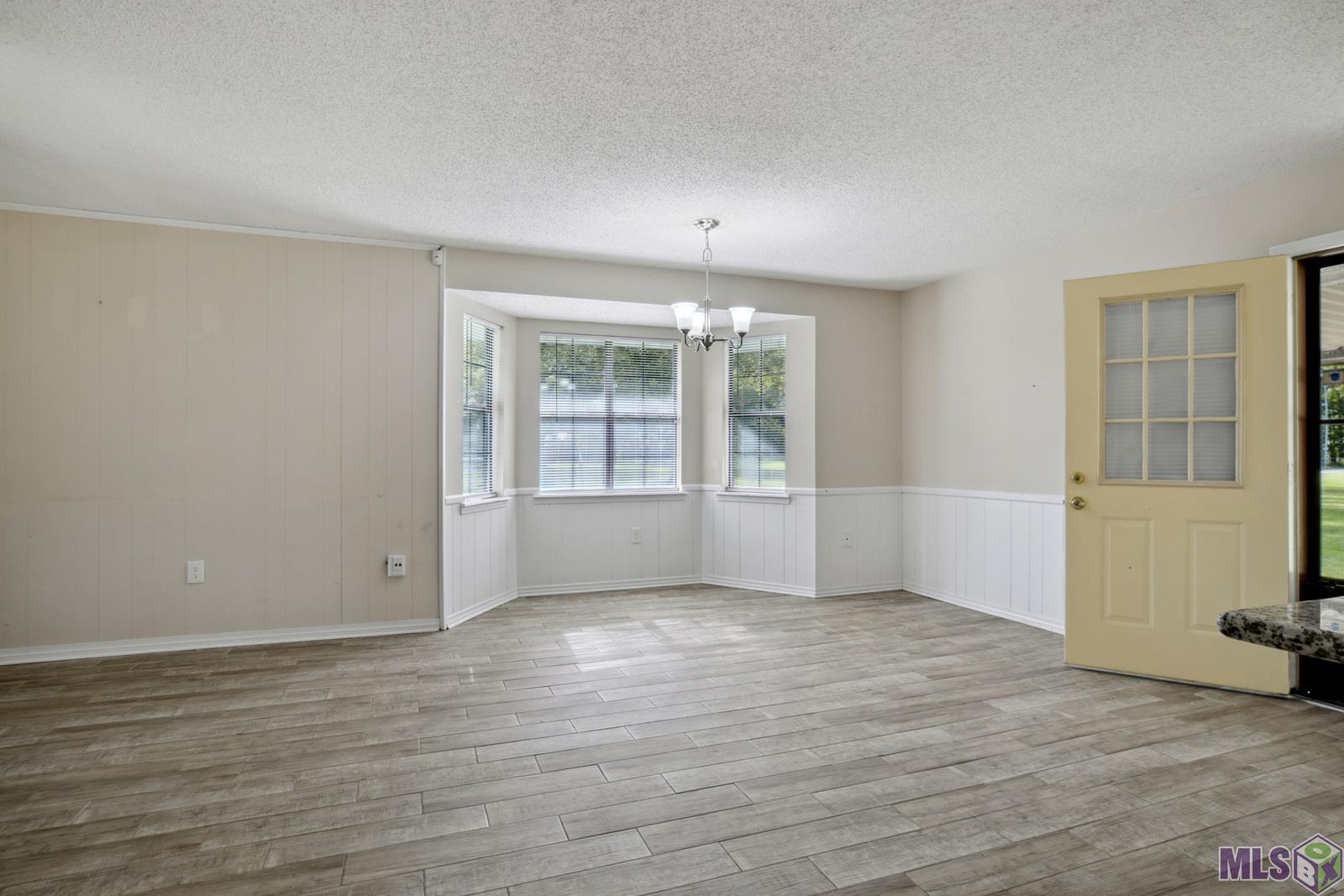 13682 Hammack Road Denham Springs, LA 70726 - Photo 4 of 10 Gallery Image 4