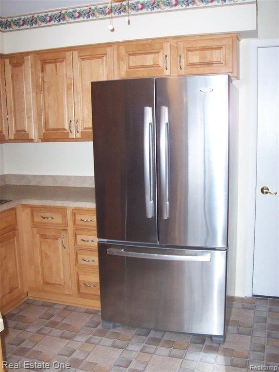 1954 White Birch Court, Unit 129 Rochester, MI 48309 - Photo 13 of 24 Stainless Refrigerator