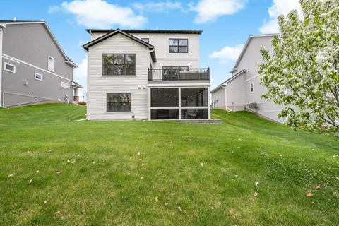 $765,000 | 107 Maple Terrace, Waconia, MN 55387