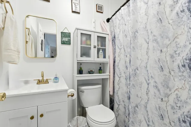 $193,900 | 221 Cedar Court, Gretna, VA 24557