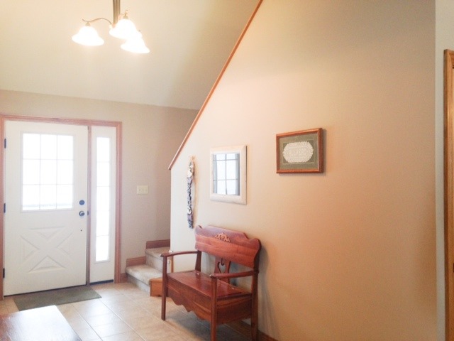 3529 East 2089th Road Serena, IL 60549 - Photo 9 of 19 a view of a hallway with seating area