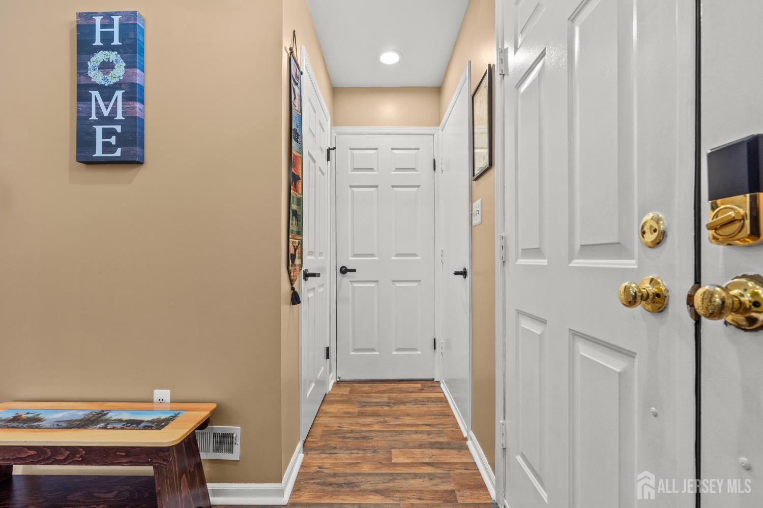 27 Winthrop Road Monroe Township, NJ 08831 - Photo 11 of 53 Gallery Image 11