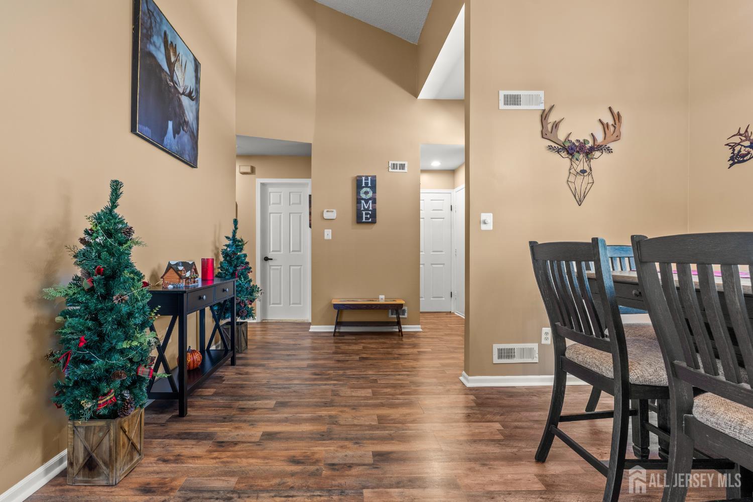 27 Winthrop Road Monroe Township, NJ 08831 - Photo 12 of 53 Gallery Image 12