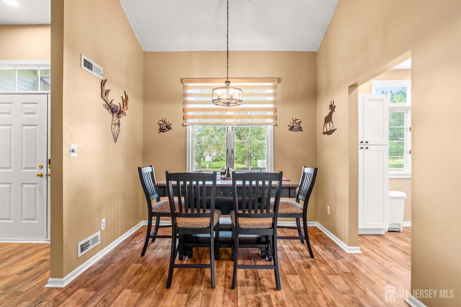 27 Winthrop Road Monroe Township, NJ 08831 - Photo 14 of 53 Gallery Image 14
