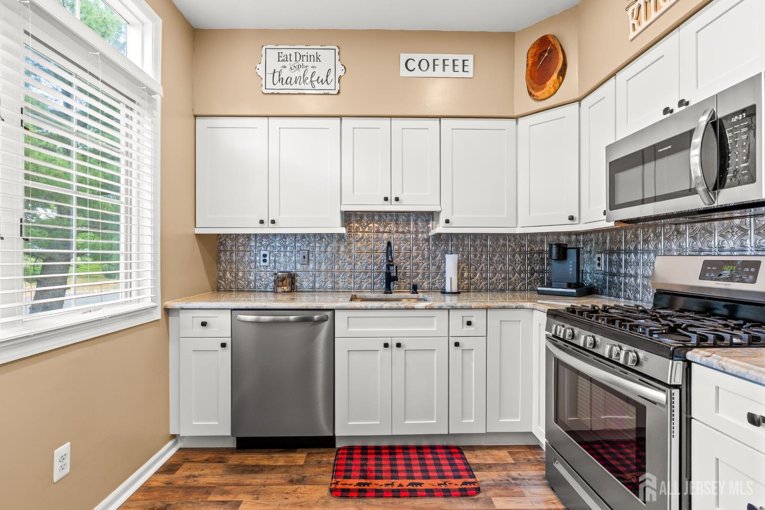 27 Winthrop Road Monroe Township, NJ 08831 - Photo 18 of 53 Gallery Image 18