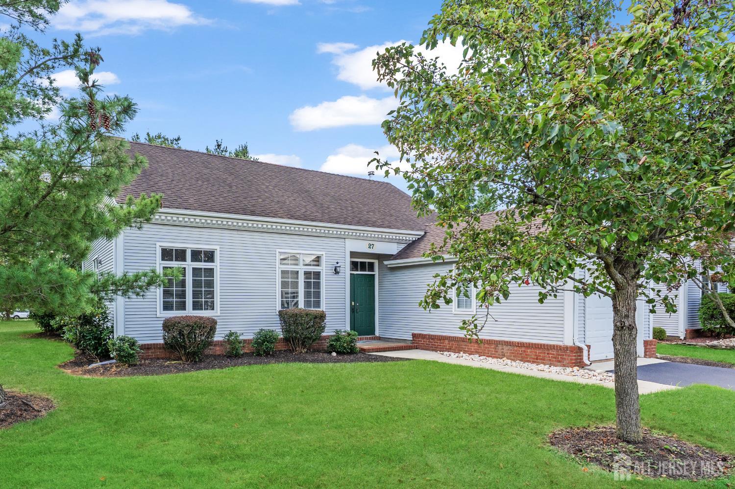 27 Winthrop Road Monroe Township, NJ 08831 - Photo 2 of 53 Gallery Image 2