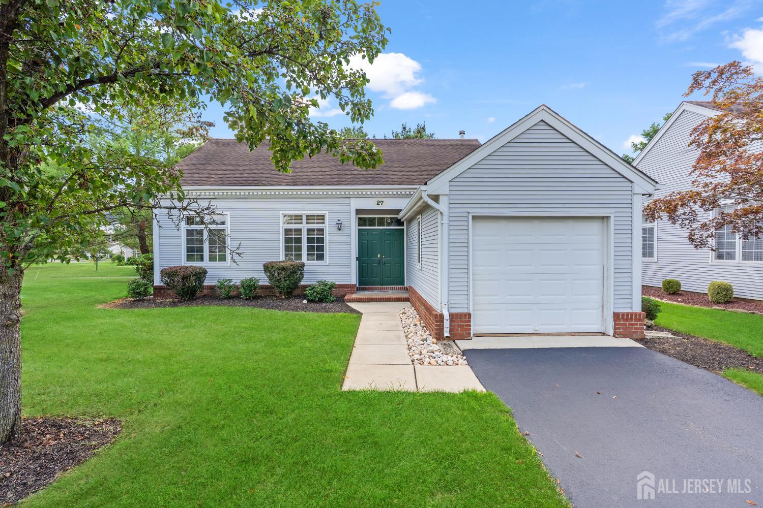 27 Winthrop Road Monroe Township, NJ 08831 - Photo 3 of 53 Gallery Image 3