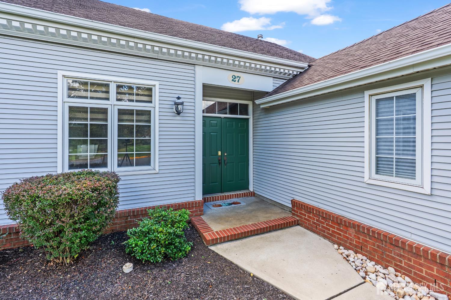 27 Winthrop Road Monroe Township, NJ 08831 - Photo 7 of 53 Gallery Image 7