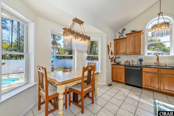 $699,000 | 1025 Martins Point Road, Kitty Hawk, NC 27949