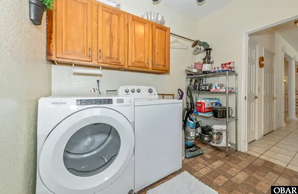 $699,000 | 1025 Martins Point Road, Kitty Hawk, NC 27949