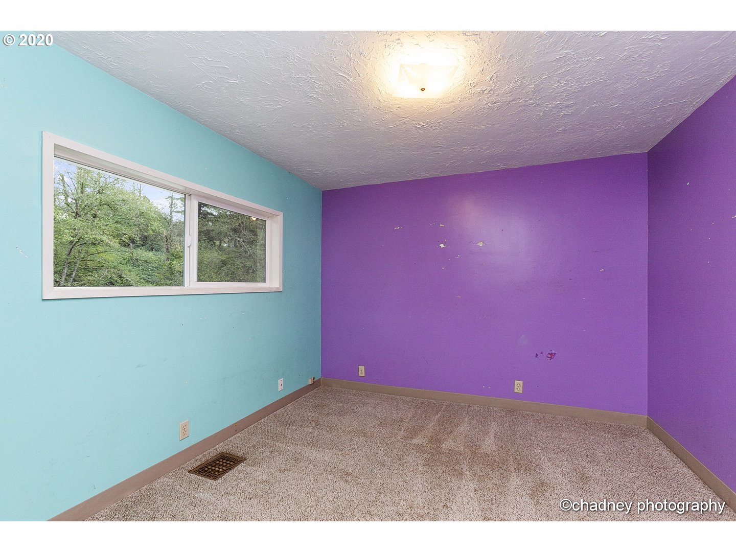 33833 Southeast Hurlburt Road Corbett, OR 97019 - Photo 18 of 32 an empty room with windows