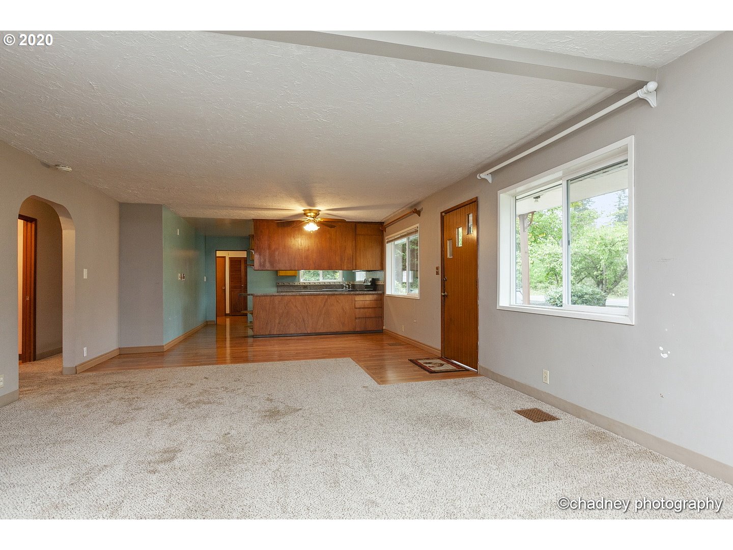33833 Southeast Hurlburt Road Corbett, OR 97019 - Photo 7 of 32 a view of empty room with floor to ceiling window