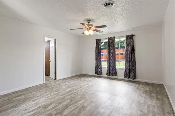 $299,900 | 191 Farm To Market 44, De Kalb, TX 75559